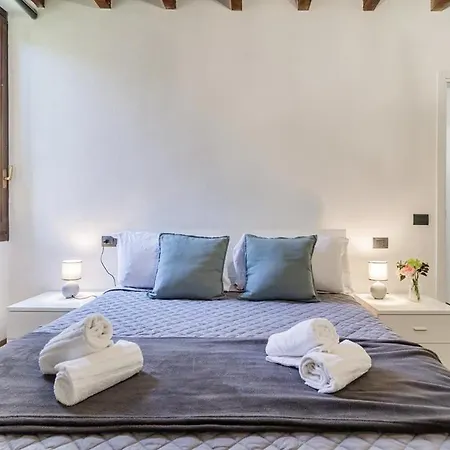 Porta Torre - Guest Apartment Como